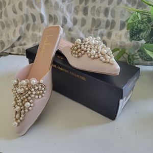 Lulu's flora slip-ons size 8